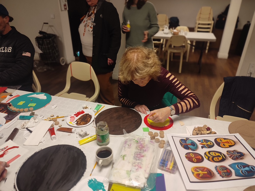 Chantal est en pleine concentration 